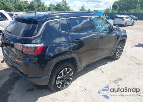 2019 Jeep Compass Trailhawk 4X4 z USA, uszkodzony, nr VIN 3C4NJDDB8KT840443